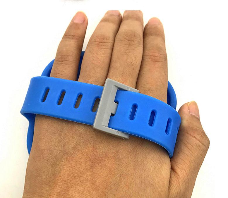 The Aquapaws Pet Bathing Glove: Effortless Spa Experience For Your Furry Friend